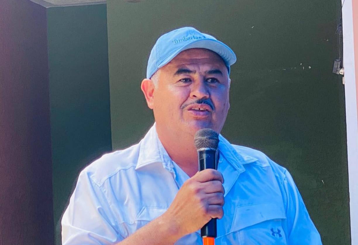 En su gestión fundó un equipo de futbol denominado Lepaera FC, que compitió en segunda división, teniendo en sus filas a varios jugadores que eran de la zona norte y atlántica; sin embargo, una vez que dejó de ser alcalde, el club desapareció.