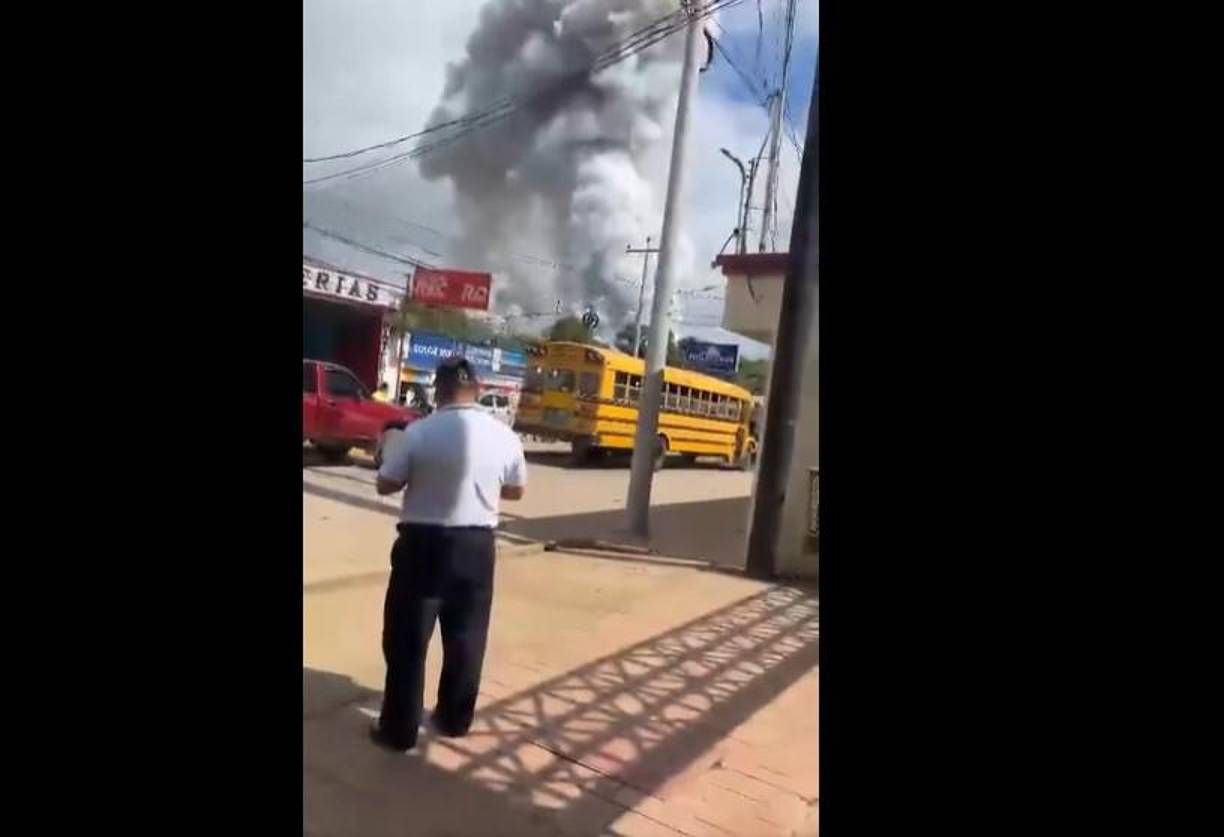 El reporte preliminar indica que la dama es de uno de 48 años y los vecinos indican que se llama Lilian.