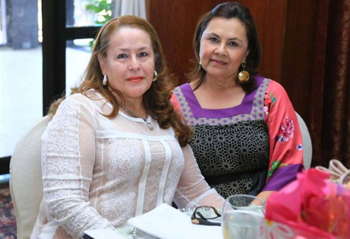 Lía Bográn y Delmy Pitsikalis.