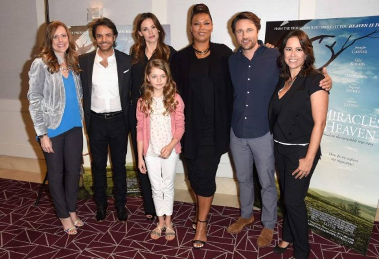 Una de las producciones que más esperamos en esta redacción, fuera de los superhéroes y la acción, es Milagros del Cielo, un conmovedor drama de la vida real protagonizado por Eugenio Derbez, Jennifer Garner y Queen Latifah.