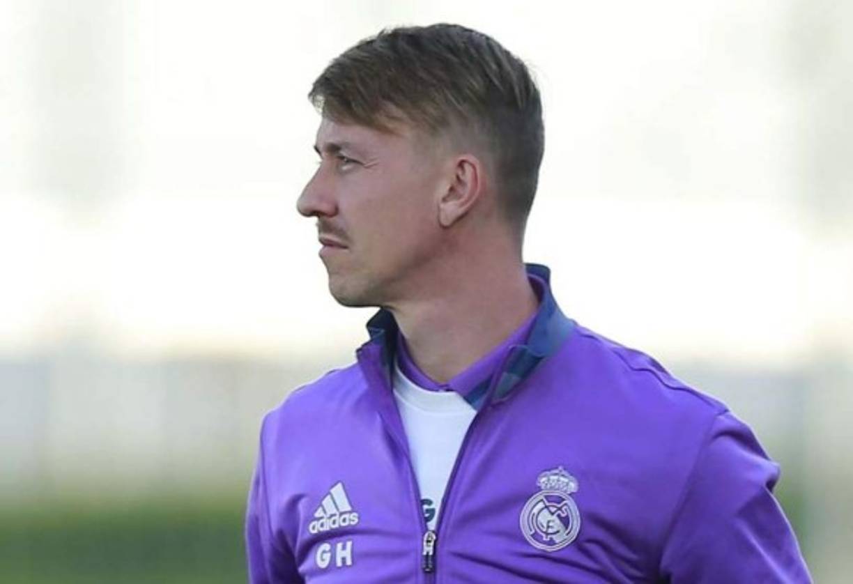 Guti: El ex jugador del Madrid ha demostrado una gran capacidad en los banquillos dentro del juvenil blanco, donde ha logrado numerosos éxitos que le han catapultado a ser uno de los entrenadores jovenes de moda en España.