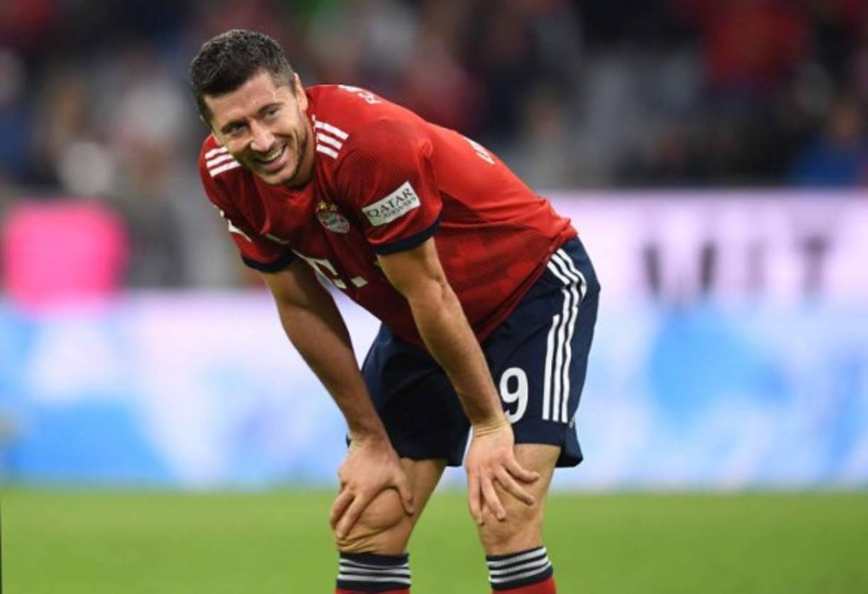 Robert Lewandowski: El delantero polaco sigue en la órbita del Real Madrid y no se descarta que en el club merengue hagan el último intento por ficharle.