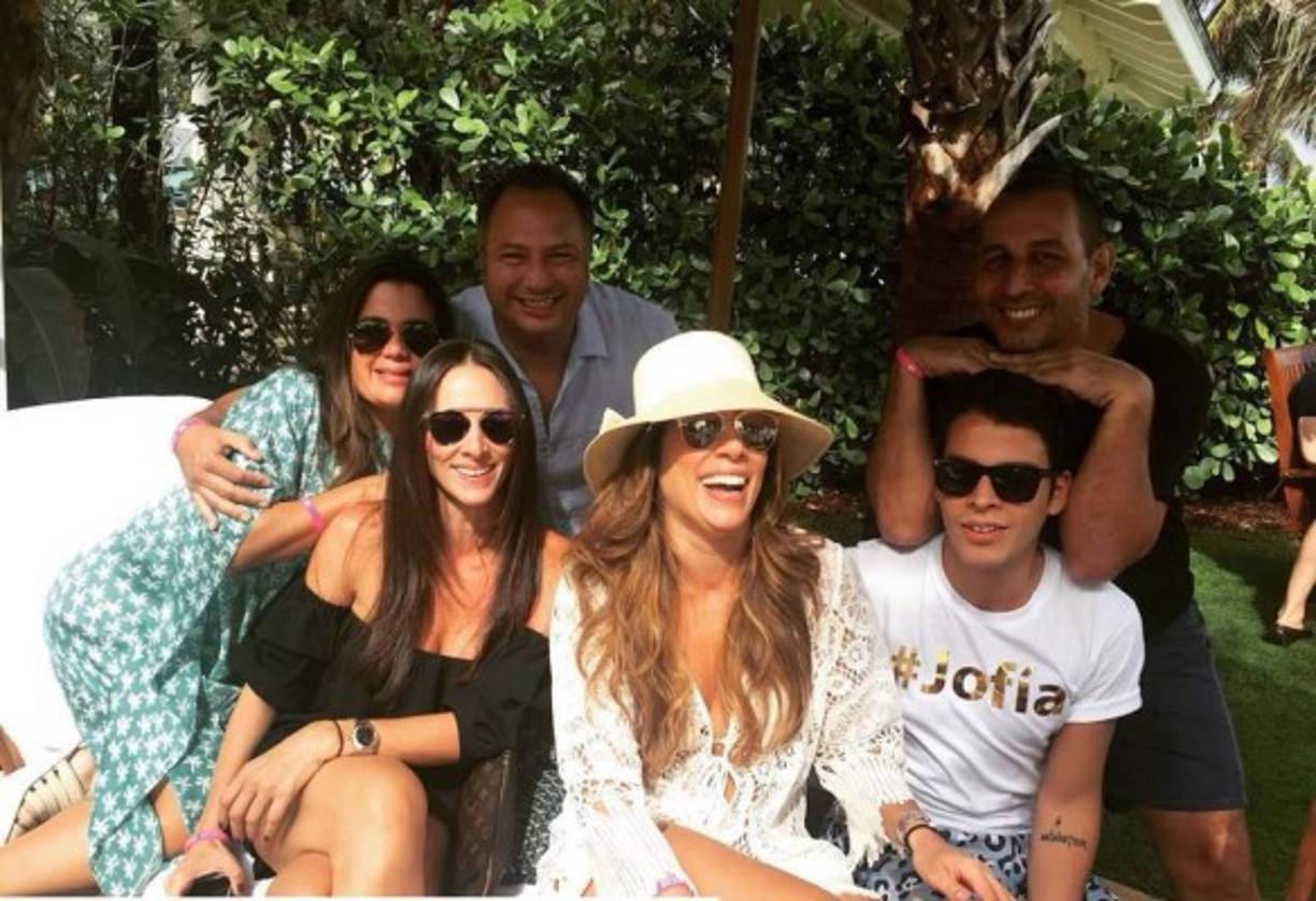 Sofía Vergara invitó hasta su exesposo padre de su único hijo Manolo González.