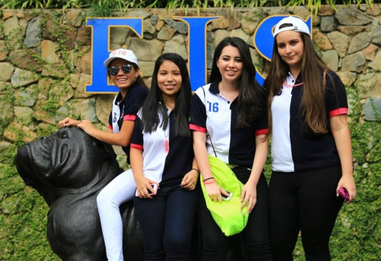 Katia Zelaya, María Mairena, Isabel Handal y Kimberly Monteilh.