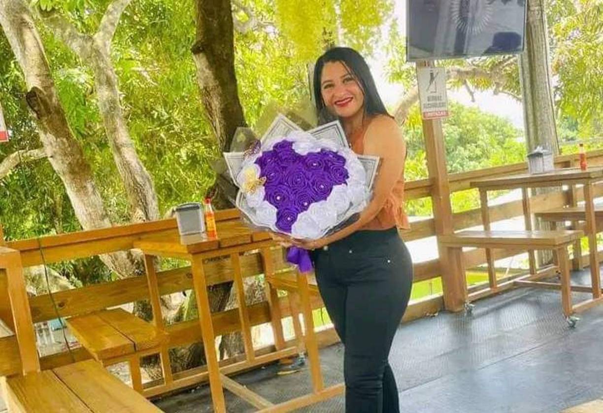 Según informes preliminares, Norely fue atacada por desconocidos tras salir de su trabajo en horas de la madrugada.