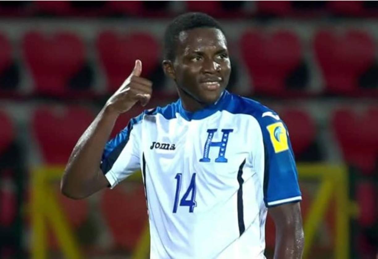 Carlos Mejía es un joven delantero de 17 años. Es una promesa del fútbol hondureño y brilló en el Mundial Sub-17 de la India. Juega en el Vida.