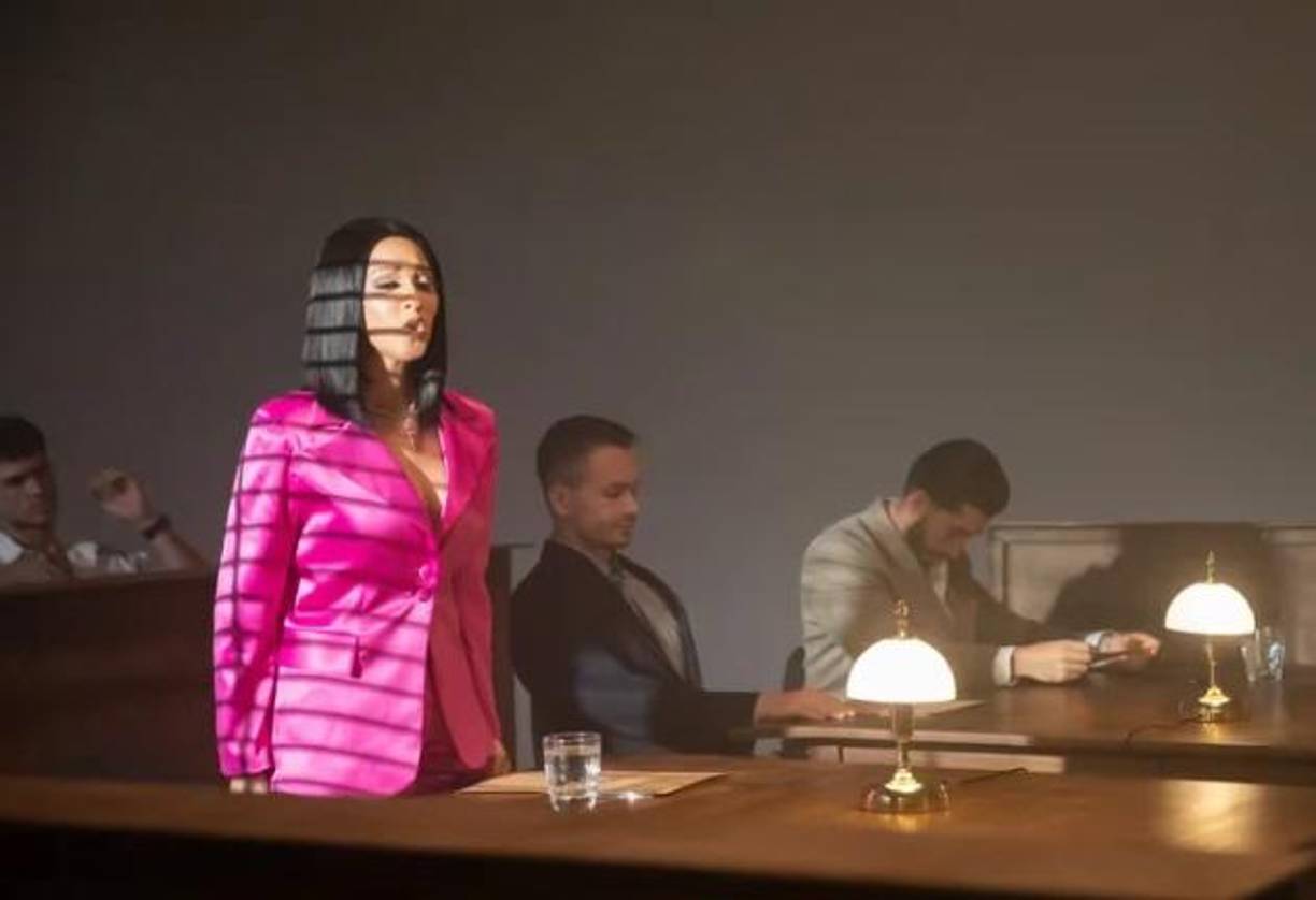 La pasión de Miró Colón por la música le viene por la vía paterna. Su padre es baterista y director musical de la cantante puertorriqueña Lucecita Benítez.