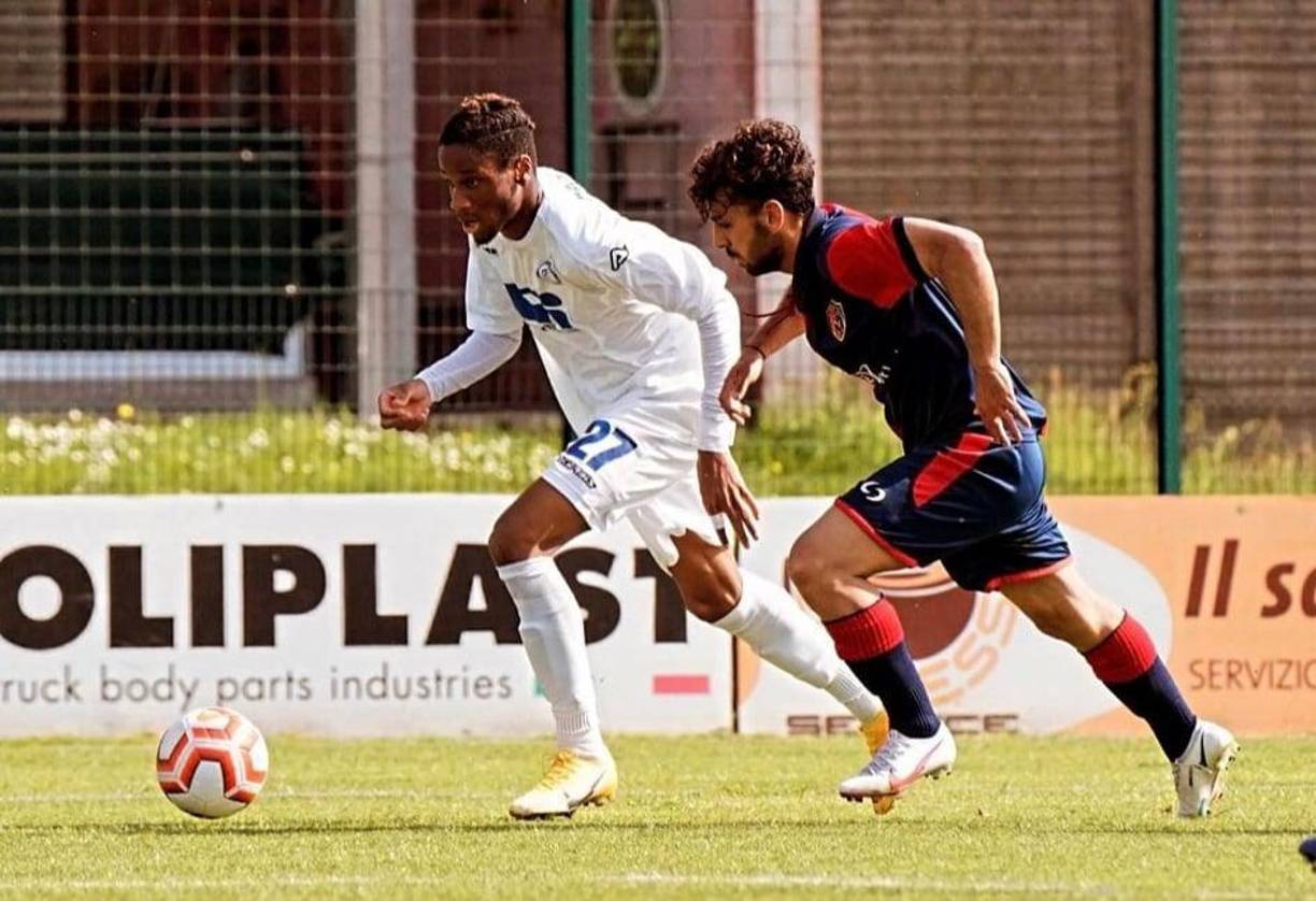  El joven de 21 años, futbolista como su padre, fichó el Académica de Coimbra el pasado verano, pero nada más empezar este año 2022 pidió permiso para viajar a examinarse y desde entonces no se sabe nada de él.