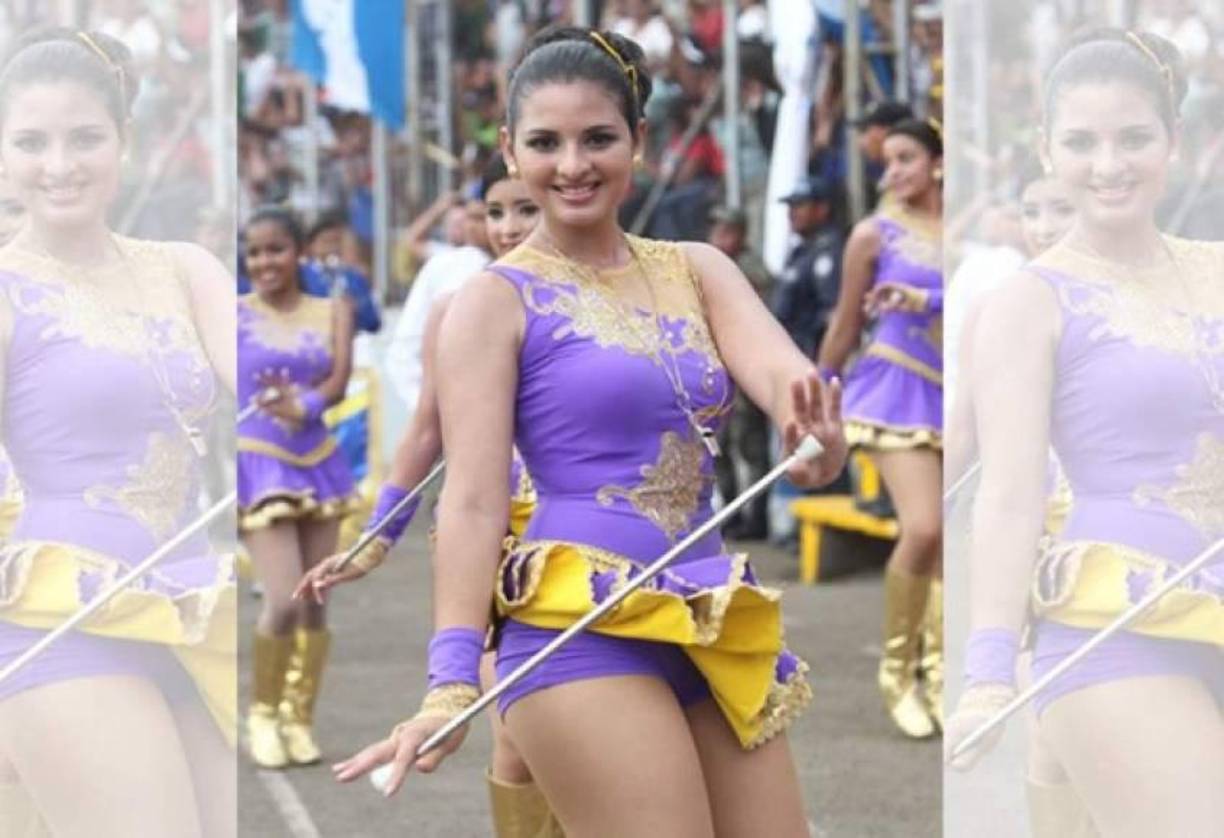 En el 2014 Paola García del instituto Renacimiento de Tegucigalpa fue una sensación mientras desfilaba el 15 de septiembre. 