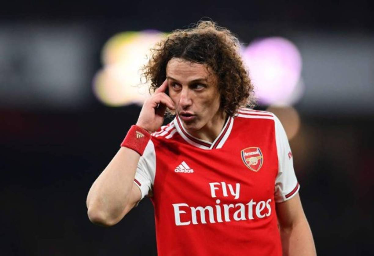 David Luiz ha decidido declinar la oferta del club turco Adana Demirspor, que en las últimas semanas han insistido con fuerza por el ex central del Arsenal y del Chelsea, que al final decidió rechazar la propuesta de los turcos, pese a ser tentadora.<br/><br/>El central brasileño está analizando actualmente otras oportunidades, pero según Tuttomercatoweb.com el sueño sería volver a Flamengo, con quien se mantienen contactos aunque sea una operación muy difícil de conseguir.