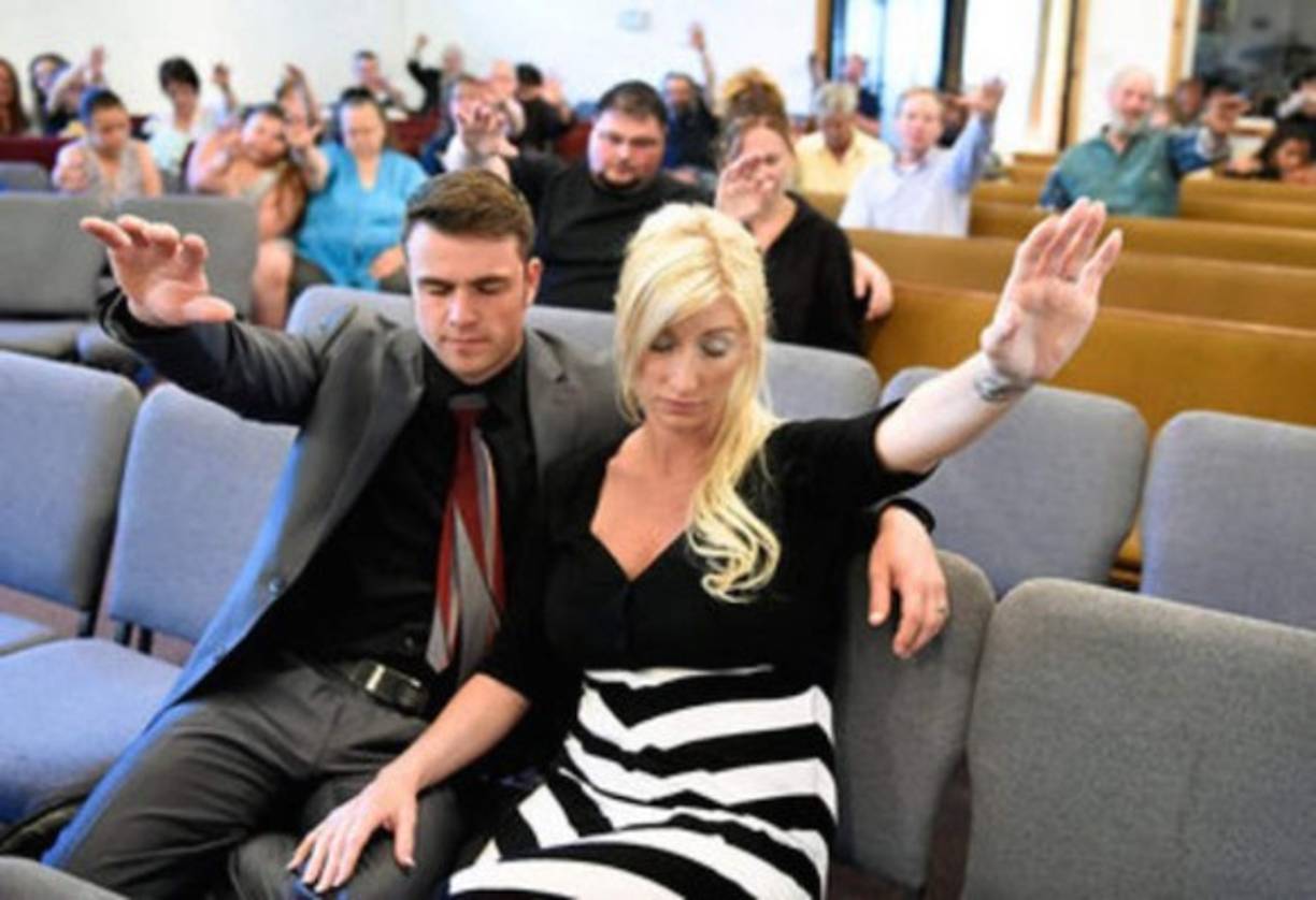 Después de rechazar el mundo de la actuación adulta, Crystal se capacitó como asistente legal en la universidad, y luego como pastor.