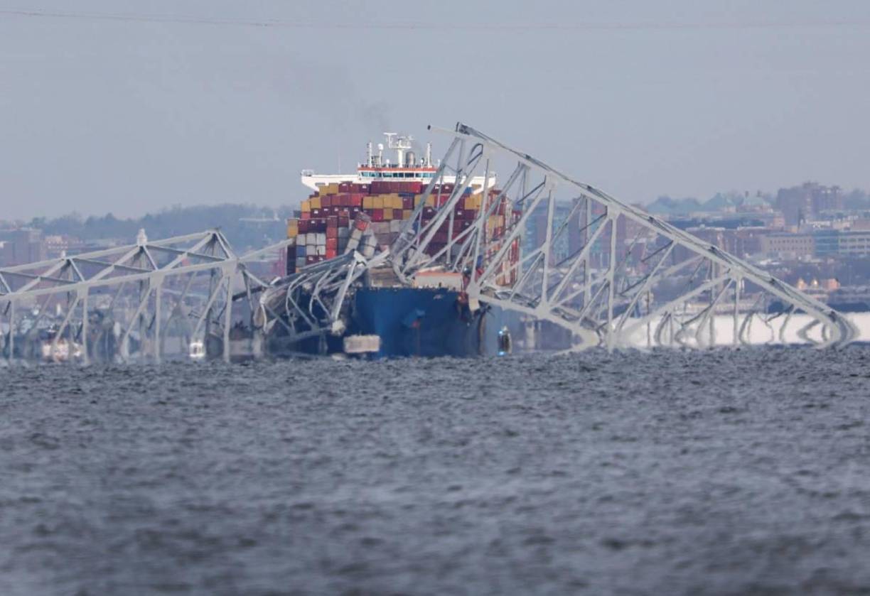 El FBI aseguró que no hay indicios de terrorismo en el derrumbe del puente de Baltimore. Por otro lado, el presidente Joe Biden fue informado de la situación. 