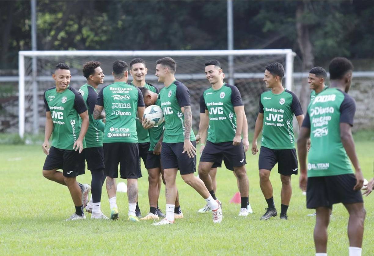 Iván ‘Chino’ López se entrenó junto a sus nuevos compañeros en la sede del Marathón.