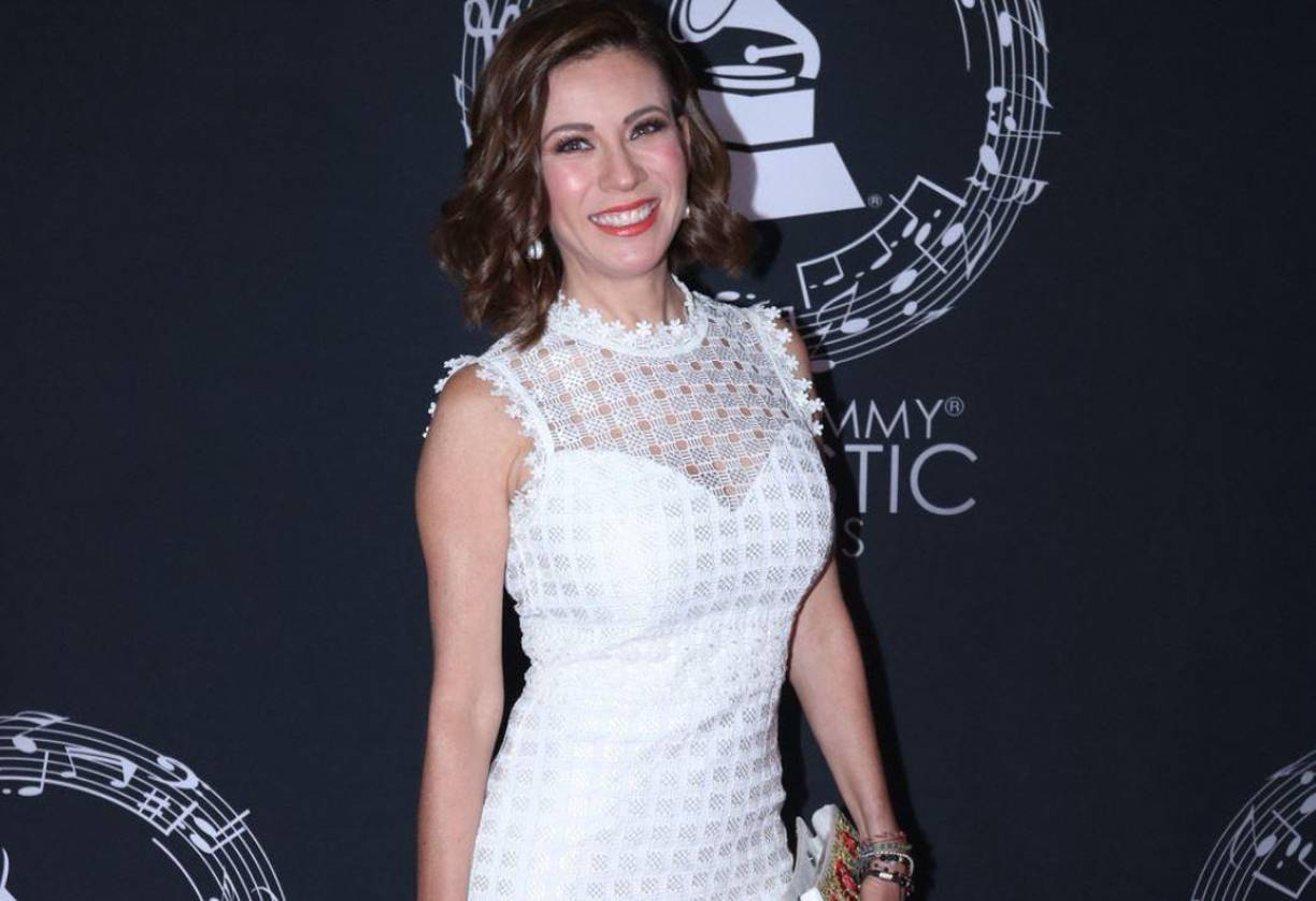  Coronado manifestó: “Evidentemente yo no esperaba que el testamento saliera de esa manera, porque evidentemente, y lo digo porque ya ustedes conocen toda esa información, no es que la haya dado yo. Sobre lo de la casa del Pedregal, lo del departamento en La Florida, hay como varias cosas que me imagino que vendió, que deben estar en la cuenta de banco, para que mis hijos se quedaran con la cuenta de banco tendría que haberlo especificado en el testamento, esto es importante que lo sepan, las cuentas de banco son para el beneficiario en la cuenta de banco”.