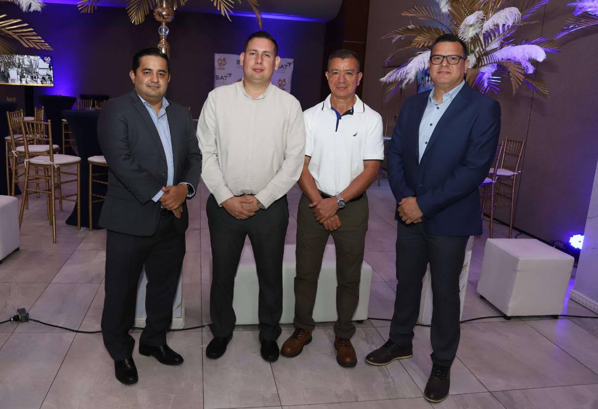 Gustavo Borjas, Carlos Pineda, Luis Subillaga y Emilio Sánchez