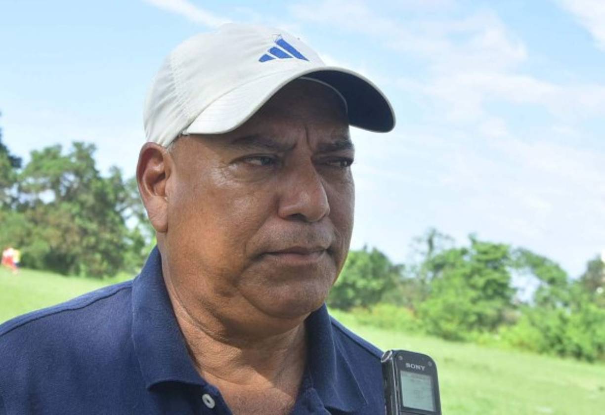 Polémica. El ex técnico del Vida David Fúnez se presentó sorpresivamente este miércoles a los trabajos de pretemporada del cuadro rojo argumentando que 'traigo unos jugadores de Trijillo FC para que los evaluen', sin embargo después confirmó que todavía tiene contrato por un año con la institución y por eso se presenta.