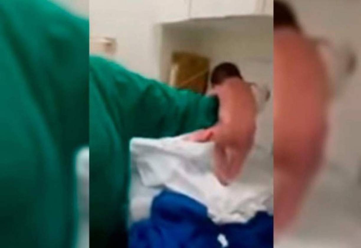 Un recién nacido sorprendió en las redes sociales después que circulara un video donde sale caminando sobre la mesa mientras el personal sanitario de un hospital de Brasil lo prepara para el baño. El video muestra al niño minutos después de nacer dando sus primeros pasos. El bebé logra mantenerse de pie y coloca los pies en posición de caminar.