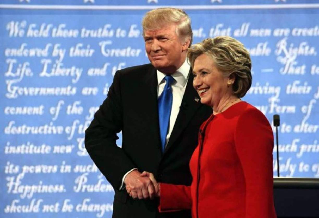 Una portavoz del presidente electo de Estados Unidos, Donald Trump, informó hoy que la demócrata Hillary Clinton no será investigada por el uso que hizo de servidores de correos privados cuando era secretaria de Estado y tampoco por las polémicas donaciones a la Fundación Clinton.