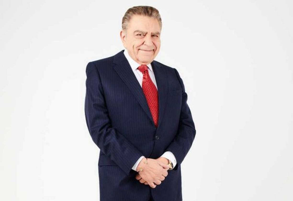 Don Francisco también aprovecha el tiempo en casa para seguir escribiendo su libro llamado 'Lo que aprendí', un espacio en el que contará todas sus memorias y experiencias a lo largo de su exitosa carrera profesional.