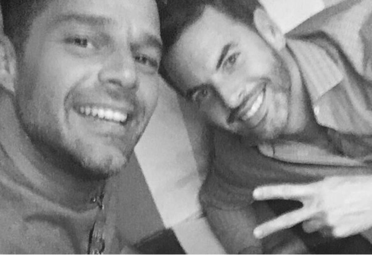 En enero del 2015 Ricky Martin compartió a través de su cuenta de Instagram una fotografía junto a su expareja, el economista Carlos González Abella.