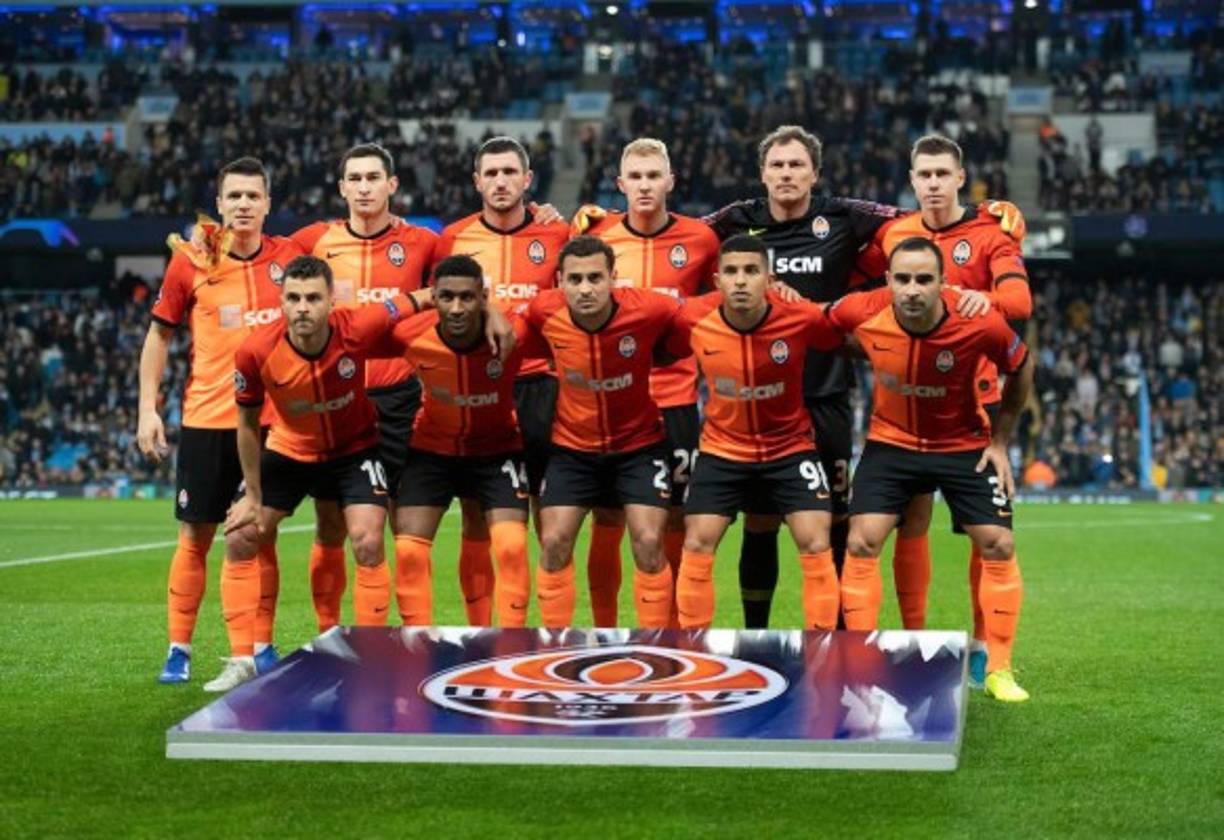Premier League de Ucrania - El Shakhtar Donetsk está en la cima de la liga ucraniana con 59 puntos. Le saca una buena ventaja de 13 unidades al Dynamo Kyiv.