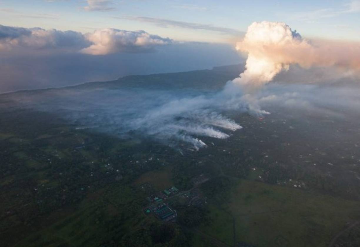 Según el mismo medio, una pequeña parte de los afectados por la erupción han podido volver a sus casas para recoger mascotas y posesiones o medicamentos 'esenciales'.