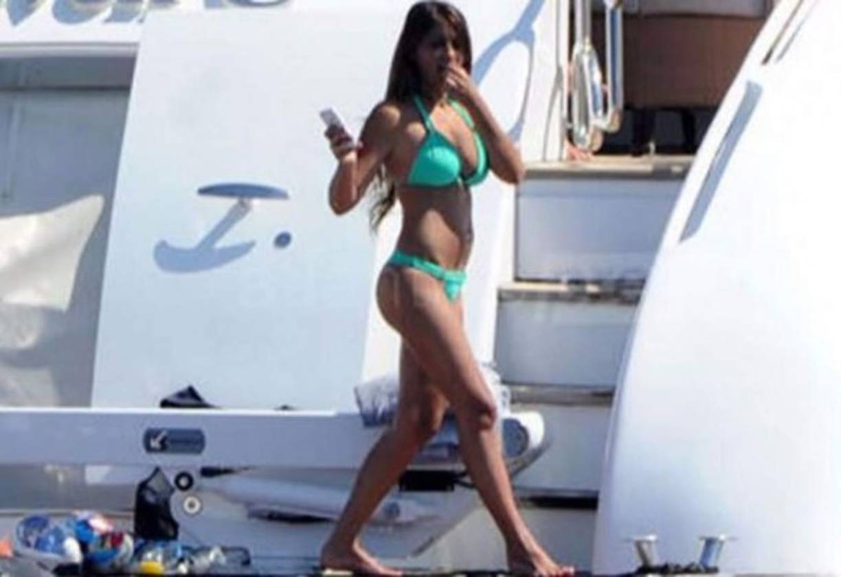 Antonella Roccuzzo ha deslumbrado con su belleza en Ibiza. Foto Twitter.