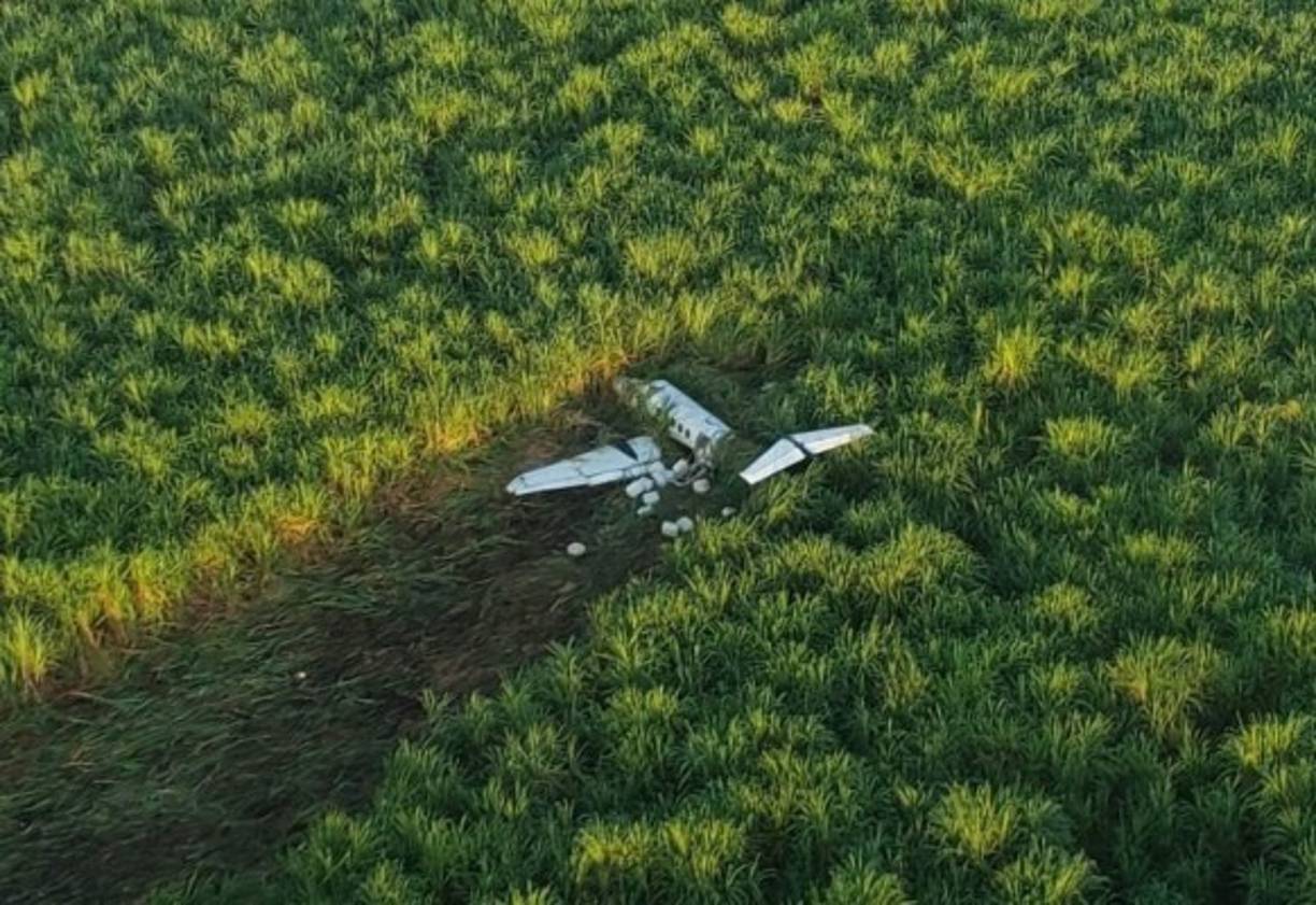La operación se realizó en el municipio de Sipacate, en el sureño departamento de Escuintla, sobre el litoral del Pacífico, luego que un radar del Ejército descubriera la traza de una aeronave no identificada.