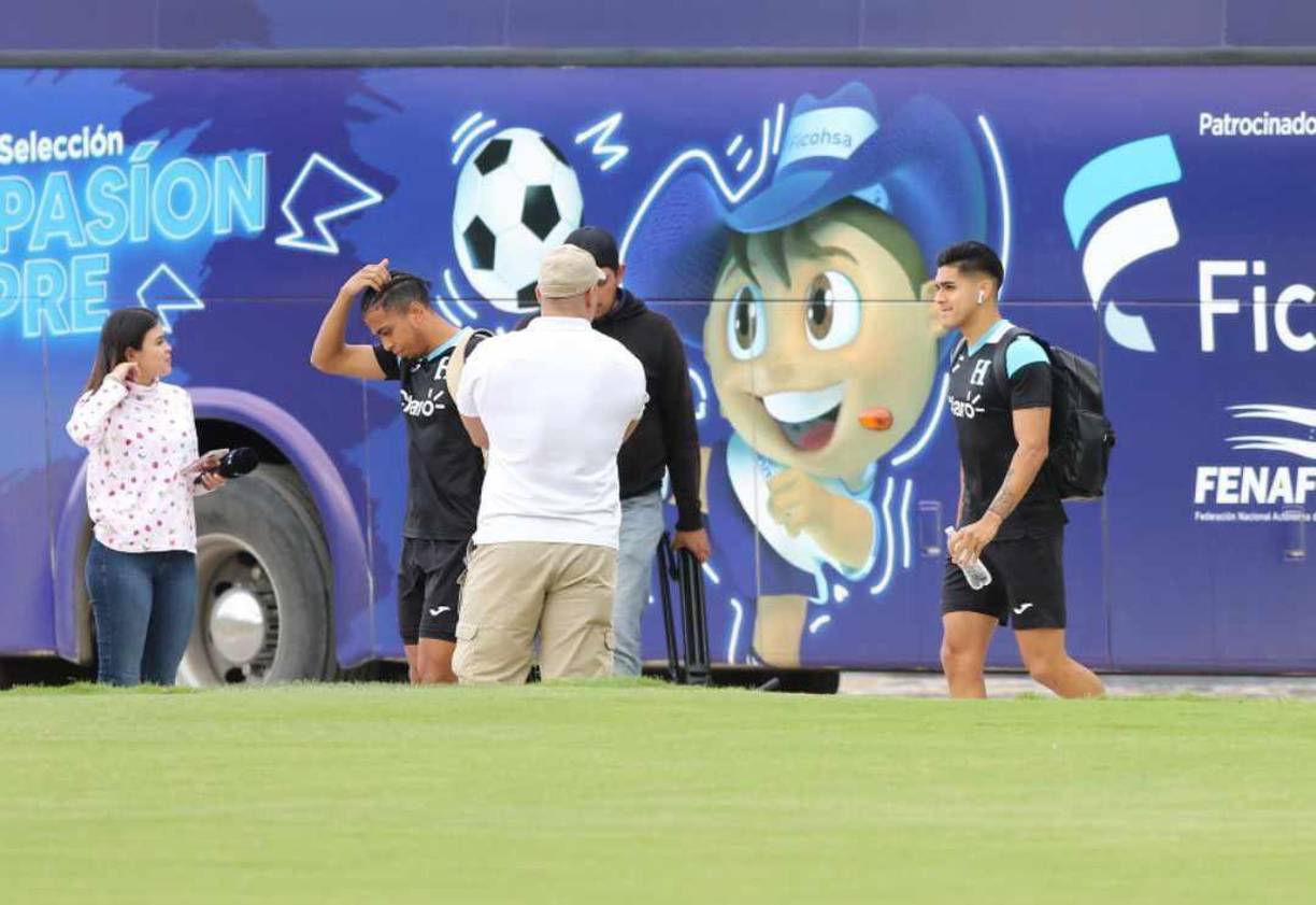  Así fue la llegada de Luis Palma al entrenamiento en el Centro de Alto Rendimiento José Rafael Ferrari en Tegucigalpa.