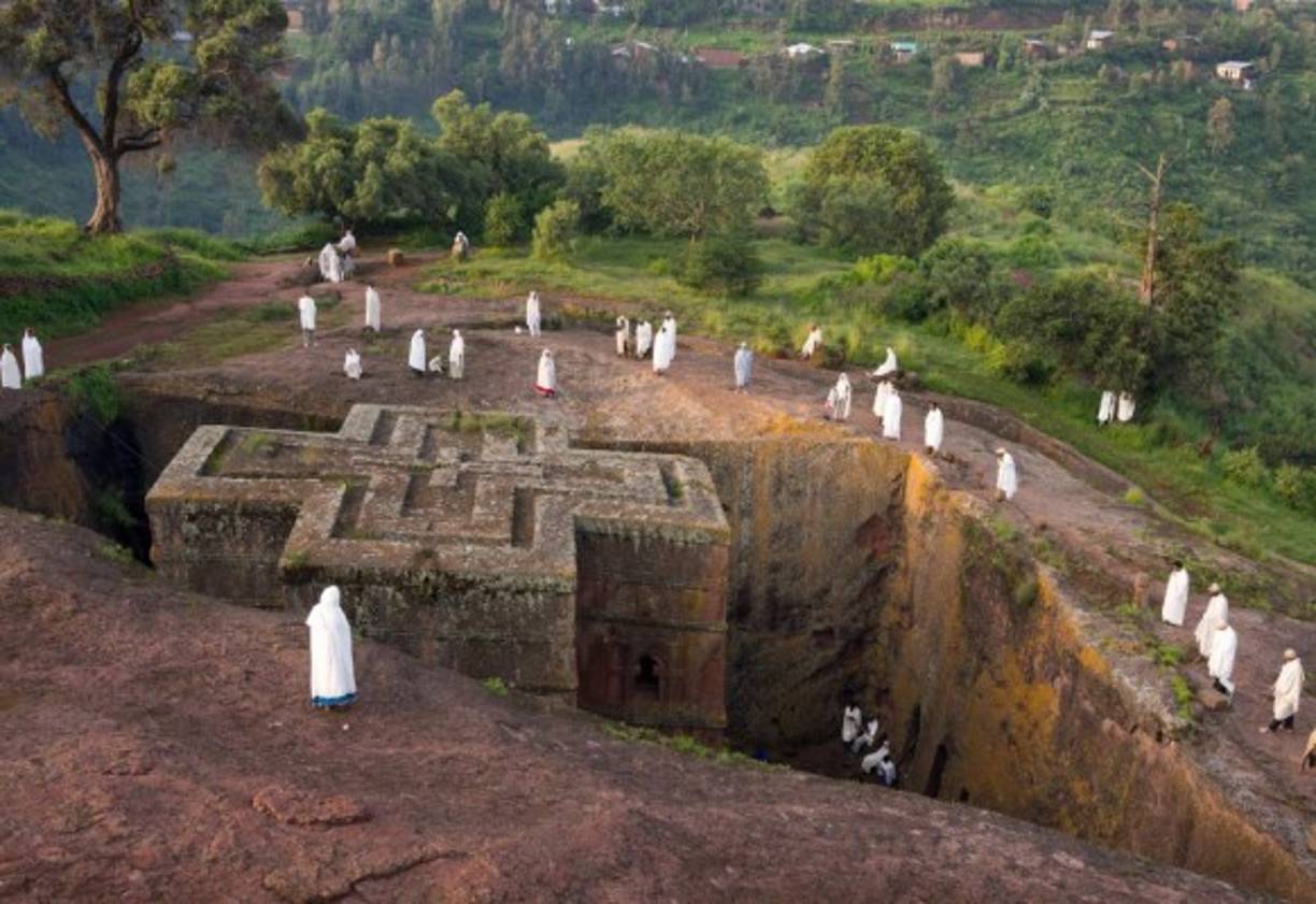 Biet Ghiorgis o iglesia de San Jorge, es una de las once iglesias de Lalibela, ubicadas en Amhara,Etiopía. Su edificación se halla en el interior de una zanja.Foto:atresmedia.com