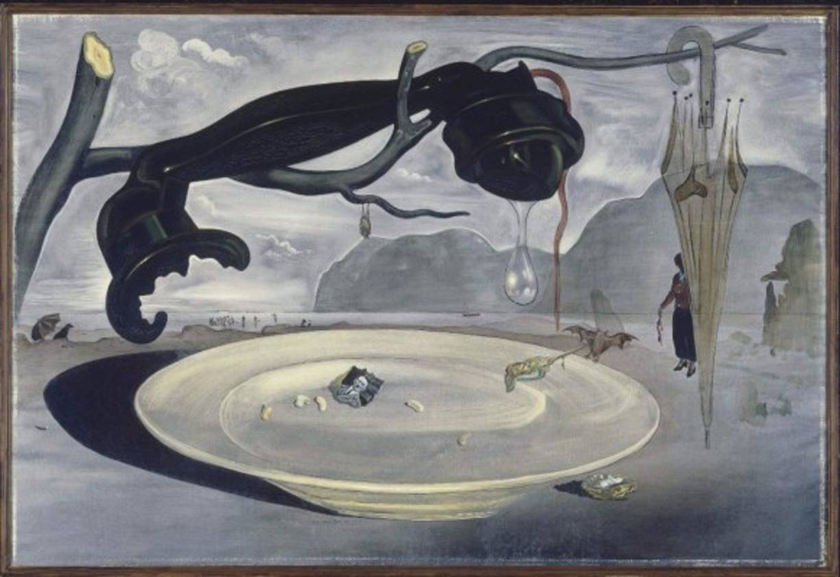 Otro de los personajes por los que sentía simpatía Dalí, fue Hitler, al cual aludió en muchas de sus obras; se cree que este fue uno de los motivos por los que fue expulsado del movimiento surrealista. Pintura:El enigma de Hitler, 1939. Óleo sobre lienzo.<br/>