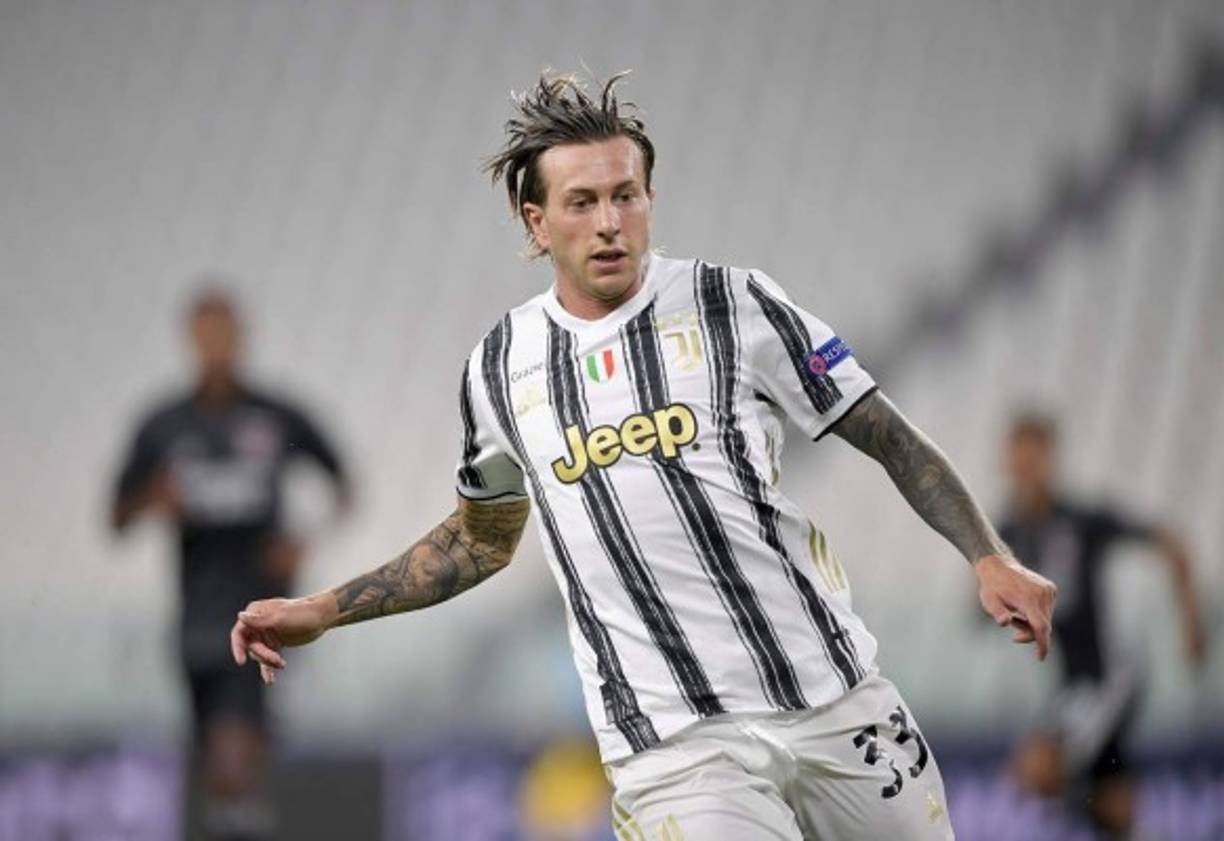 El Atlético de Madrid vuelve a centrar sus ojos en Federico Bernardeschi para reforzar la plantilla. El propio club colchonero ya ha contactado con la Juventus para conocer la situación del jugador italiano, según la Gazzetta dello Sport. El extremo de 26 años aterrizó en la Vechia Signora hace tres temporadas y ha llegado a disputar 108 partidos anotando 10 goles y repartiendo 15 asistencias. La llegada de Andrea Pirlo al banquillo podría provocar la salida del jugador hacia España y jugar la temporada que viene en el Wanda Metropolitano.