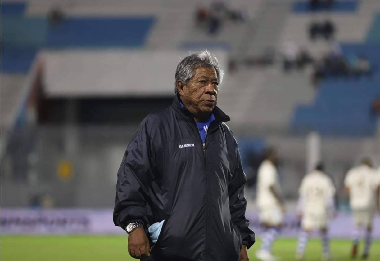 Ramón ‘Primitivo’ Maradiaga fue uno de los entrenadores de los equipos en la despedida de ’Rambo’ de León.