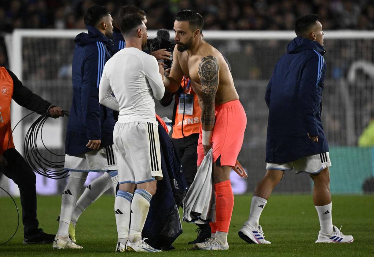 Según contó Galíndez un tiempo atrás, Messi le hizo el primer gol que recibió, cuando tenía apenas 5 años.