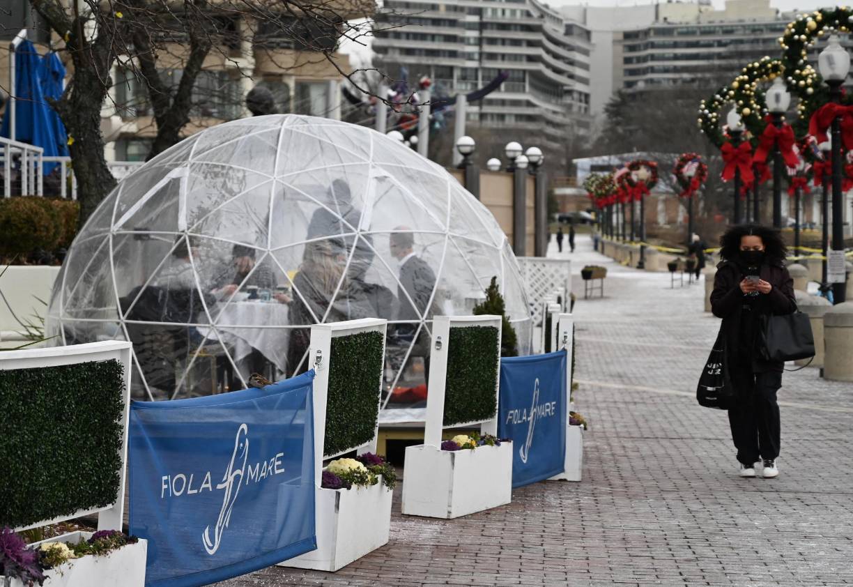A su paso por el sur y el noreste de EEUU el fenómeno meteorológico ha dejado a miles de personas sin corriente eléctrica: de acuerdo a los datos de la página web poweroutage.us.