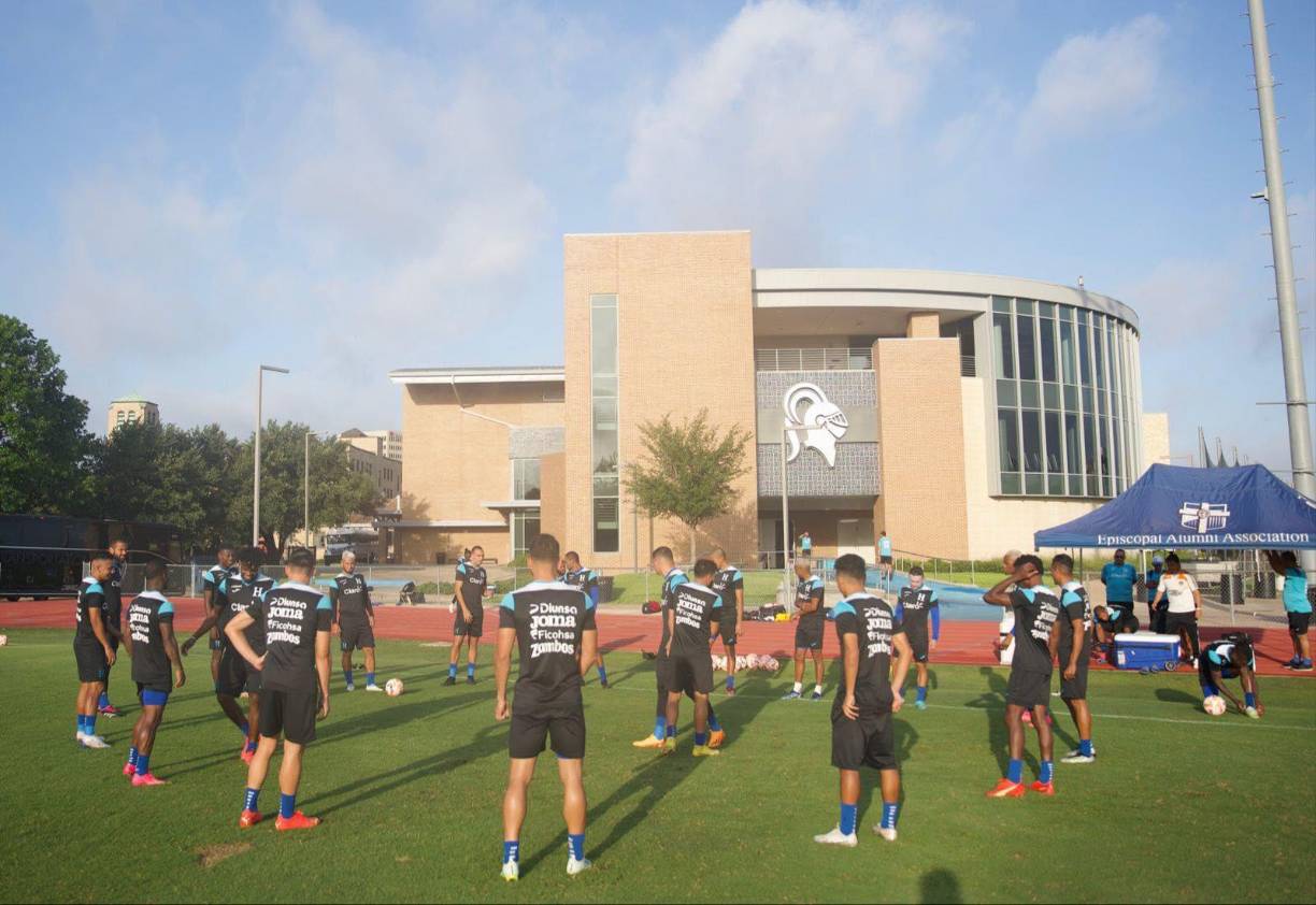 Sin embargo, en caso de Honduras acceder a la siguiente ronda, es decir, si se clasifica a los cuartos de final, la bicolor podría convocar a otro delantero, siempre y cuando esté dentro de la lista provisional de 60 jugadores que se emitió antes del inicio de la Copa Oro.