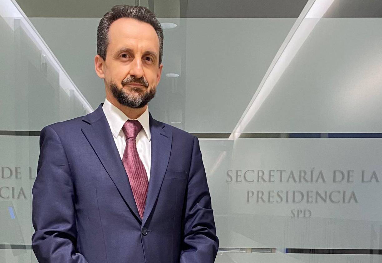 Esto ocurrió durante el foro televisivo <b>Frente</b> a<b> Frente</b>. Mientras estaba en vivo, Nasralla envió un controversial mensaje a la presidenta <b>Xiomara Castro</b>.