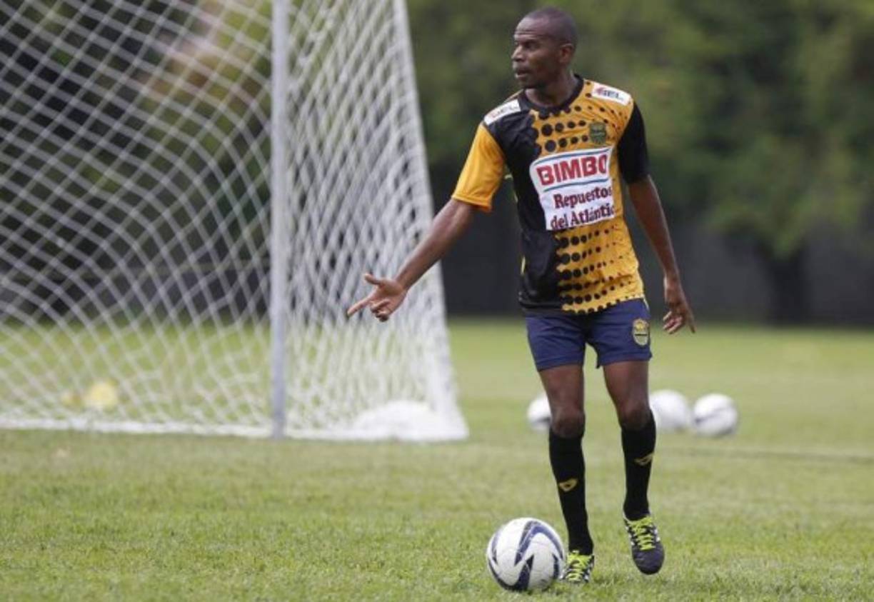 El defensor hondureño Porciano Ávila, ex del Real España, es licenciado en mercadeo.