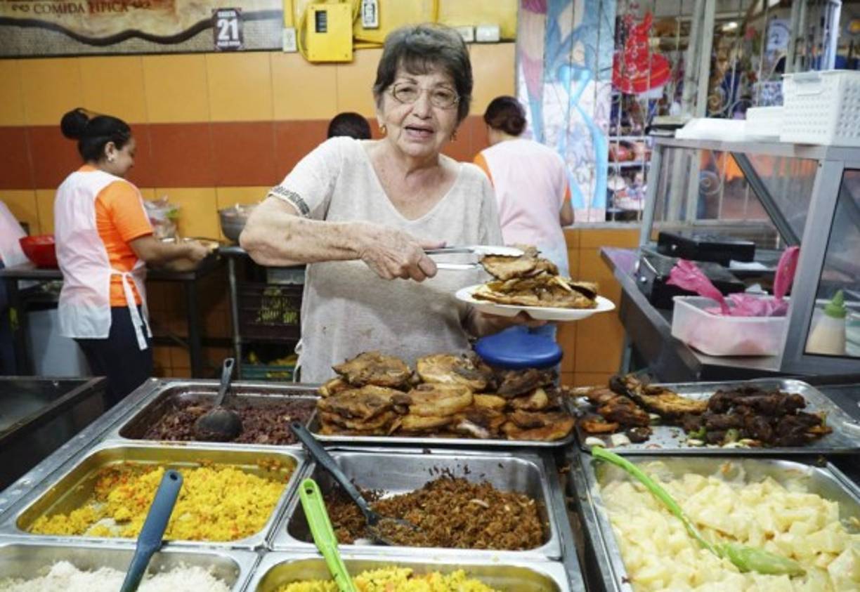 Las catrachas son sinónimo de amor, justicia y paz.
