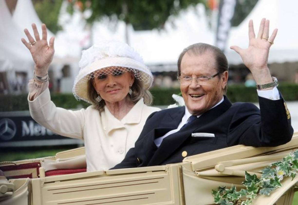 Sus dos primeras esposas, la patinadora Doorn Van Steyn y la cantante Dorothy Squires.<br/><br/>Luego se casó con la actriz italiana Luisa Mattioli y la danesa Kristina Tholstrup. AFP