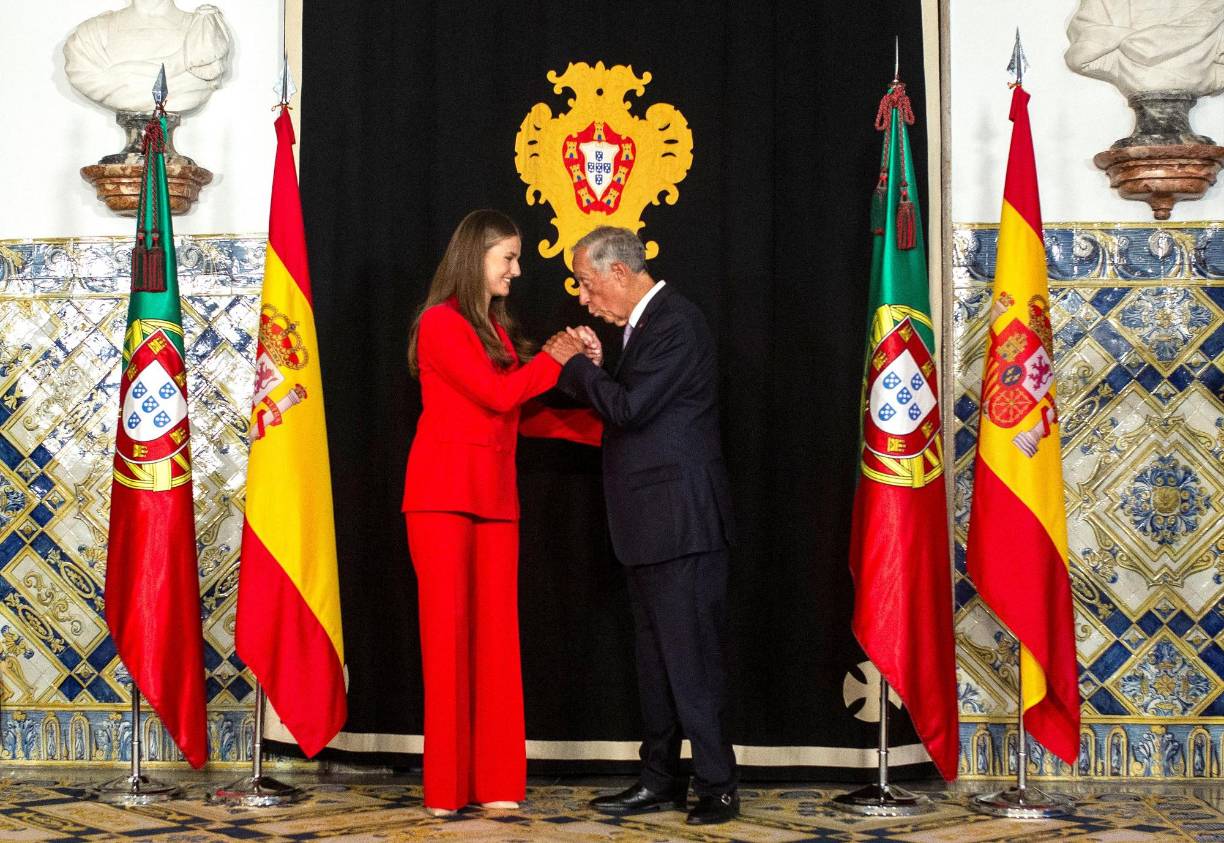 La princesa fue recibida por el presidente de Portugal Marcelo Rebelo de Sousa.