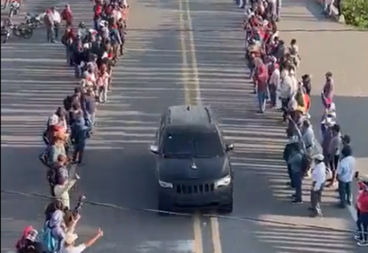 Aunado a la liberación de los bloqueos, pobladores reportaron un enfrentamiento la madrugada de este sábado en los límites del municipio Motozintla-Mazapa de Madero, el cual mantuvo sin luz eléctrica al municipio de Frontera Comalapa, dejándolos también totalmente incomunicados.