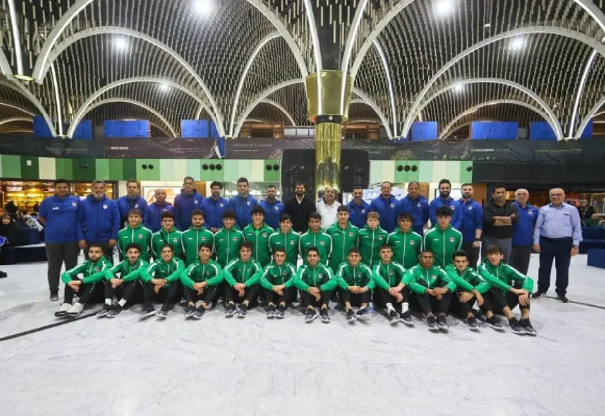 El jefe de la recepción del hotel, Maximiliano Sanabria, aseguró que además algunos de los 48 integrantes de la delegación iraquí “deambulaban por los pasillos y han llegado a la recepción del hotel en ropa interior, han activado de manera adrede el sistema de alarmas de incendio y otras conductas poco habituales y nunca vistas en el hotel”, de acuerdo al informe.