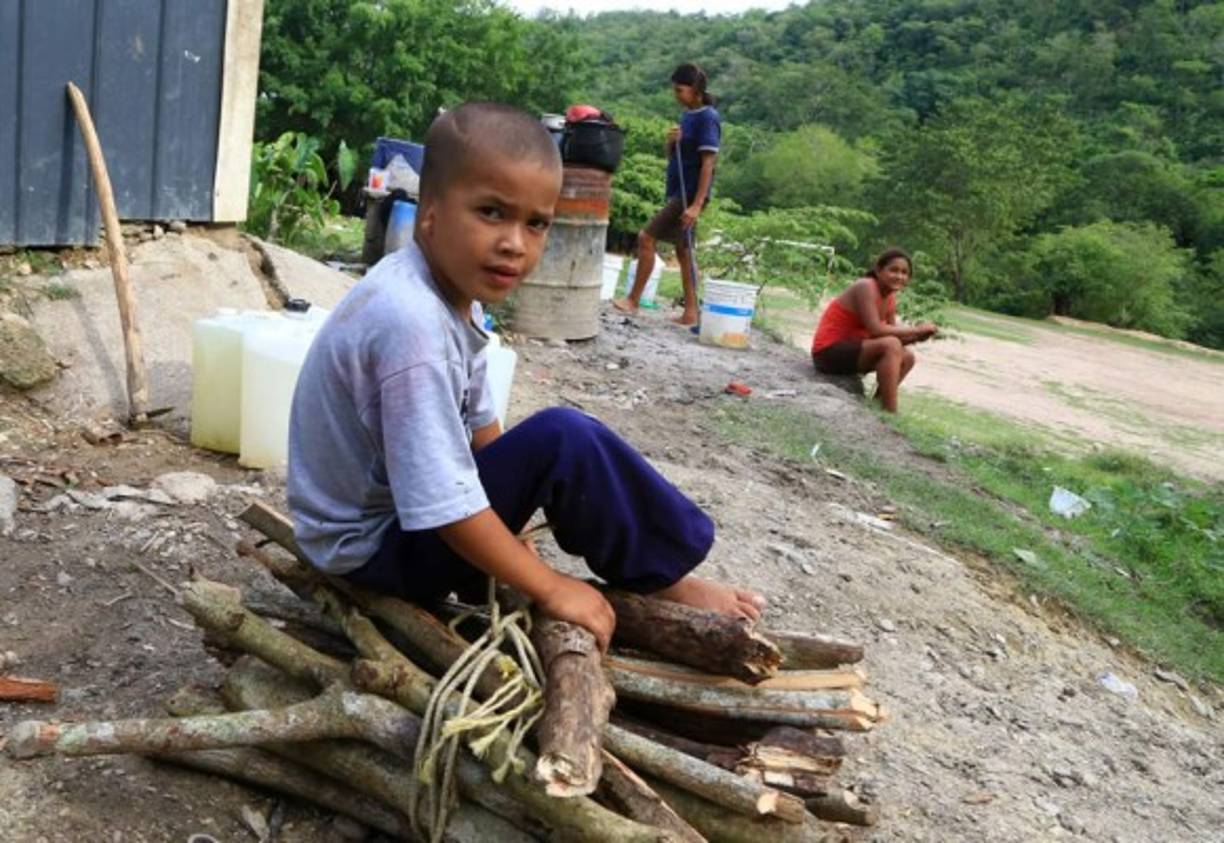 Algunos vecinos manifestaron que se lo había comido un animal, pues en la montaña habitan tigres y leones. Fotos: Amílcar Izaguirre