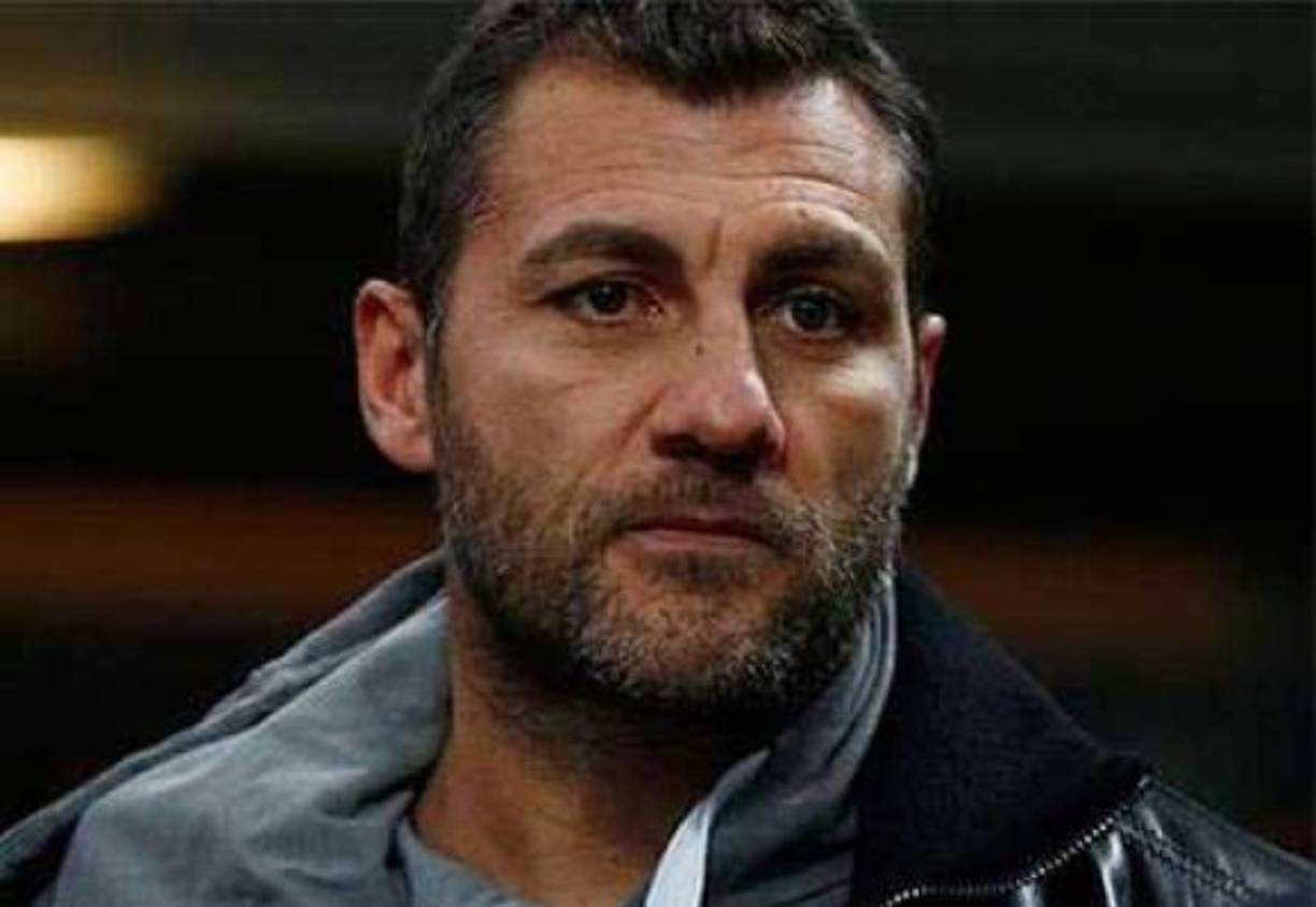 Christian Vieri, el italiano por su afición al póker hizo el resto y ha perdido cerca de 16 millones de euros entre el negocio y sus vicios.Ahora suplica que algún club italiano le dé trabajo en algún banquillo como entrenador.<br/><br/><br/>