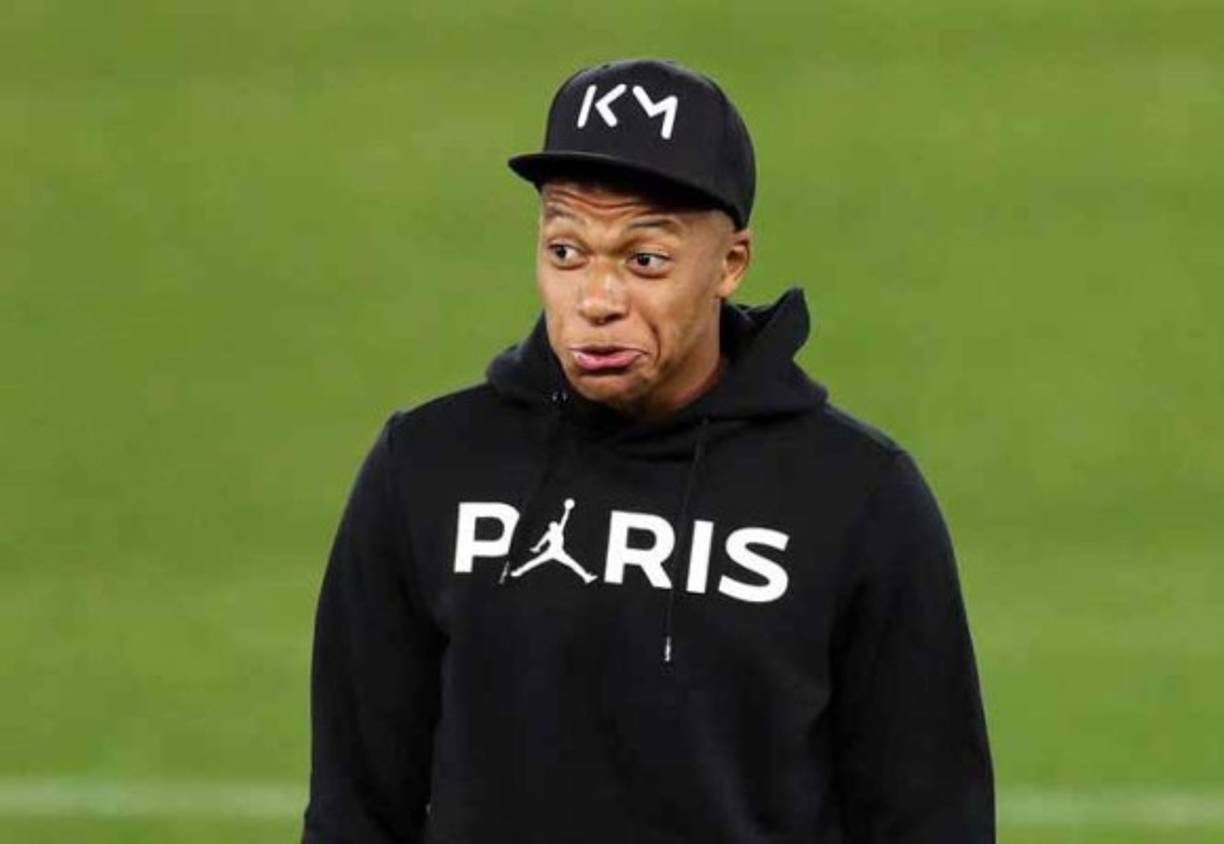 La visión de Mbappé es que, a pesar de darlo todo en el terreno de juego, ir siempre de la mano del club y cumplir con los objetivos externos que propone el PSG, el francés no ha sido lo suficientemente respaldado.
