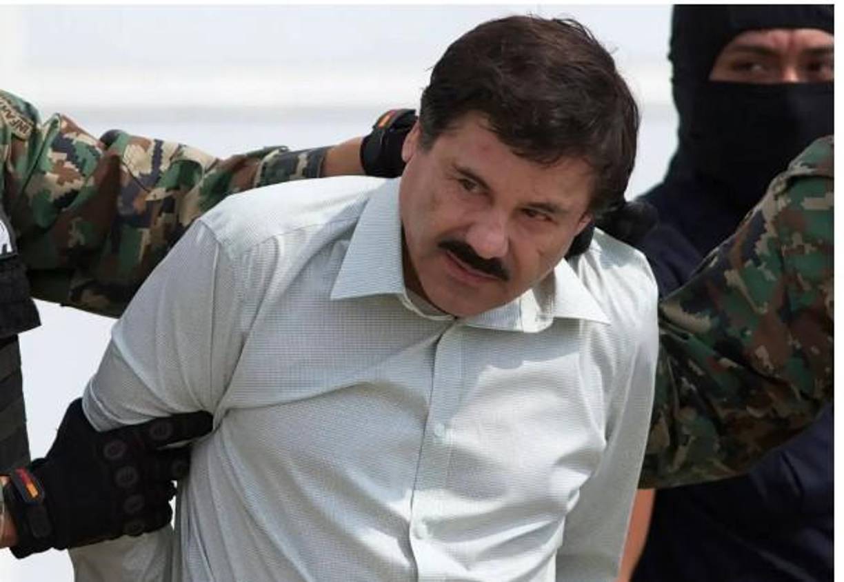 Chapo Guzmán, el otrora líder del Cártel de Sinaloa coqueteó mucho tiempo con la idea de publicar un libro y filmar una película sobre su vida que él mismo deseaba dirigir. Así lo aseguró Alex Cifuentes, uno de sus aliados que testificó contra él en la Corte Federal de Brooklyn.