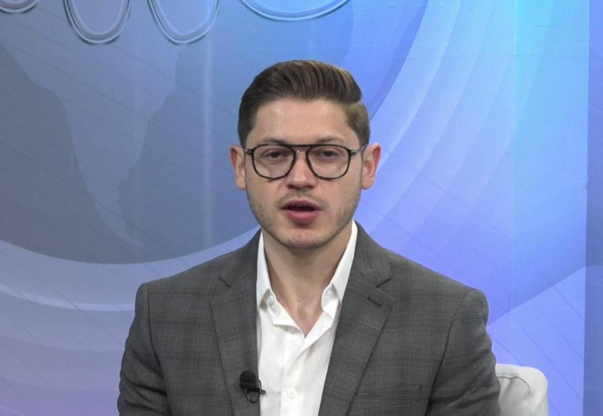 Mejía dijo que los recursos naturales se ven amenazados con la realización del polémico proyecto. 