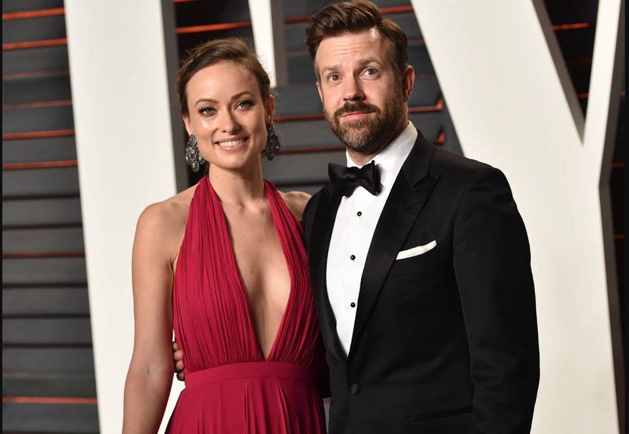 La directora ha insistido incansablemente en que ella y Jason se separaron a principios de 2020 y que su romance con el ex boybander comenzó meses después. 