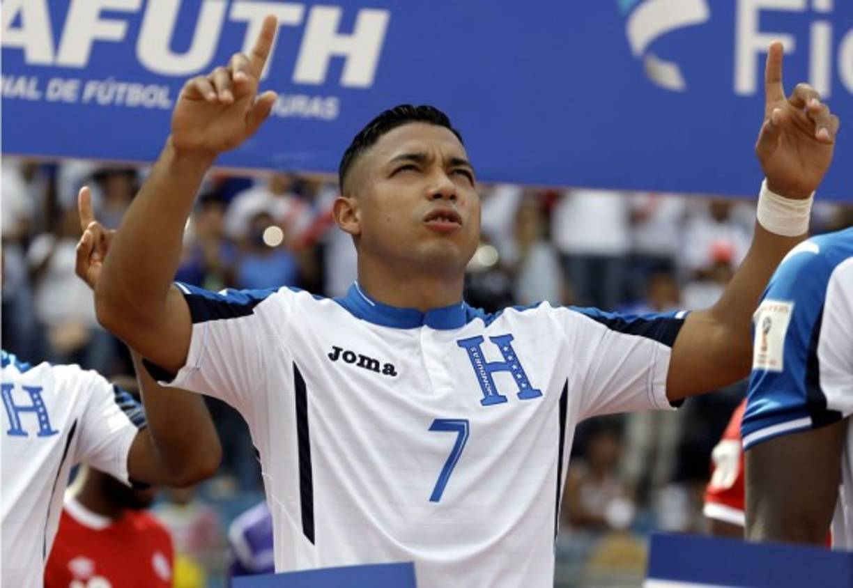 Emilio Izaguirre es el actual jugador de la Selección de Honduras más caro con un valor de mercado de 3.3 millones de dólares.